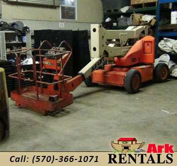 40’ Boom Lift – Electric for rent.