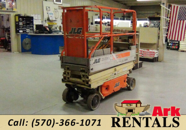 19 Foot Scissor Lift rental for roofing work