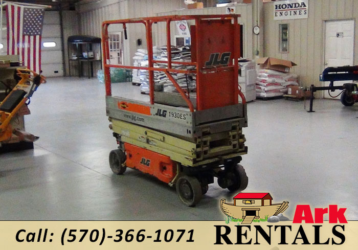 19 Foot Scissor Lift rental for tree trimming